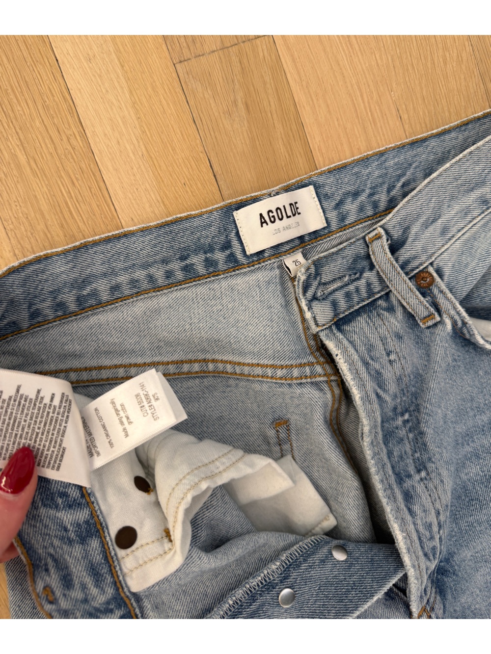 AGOLDE 90’s Mid Rise Loose Fit Jeans - Picture 6 of 8